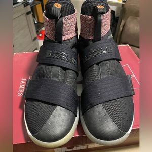 Lebron Soldier 10